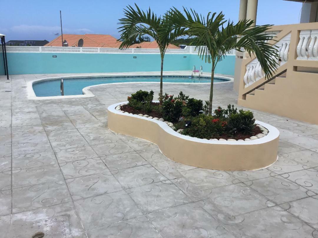 Cool Breeze Discovery Bay Εξωτερικό φωτογραφία