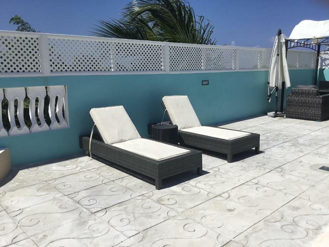 Cool Breeze Discovery Bay Εξωτερικό φωτογραφία